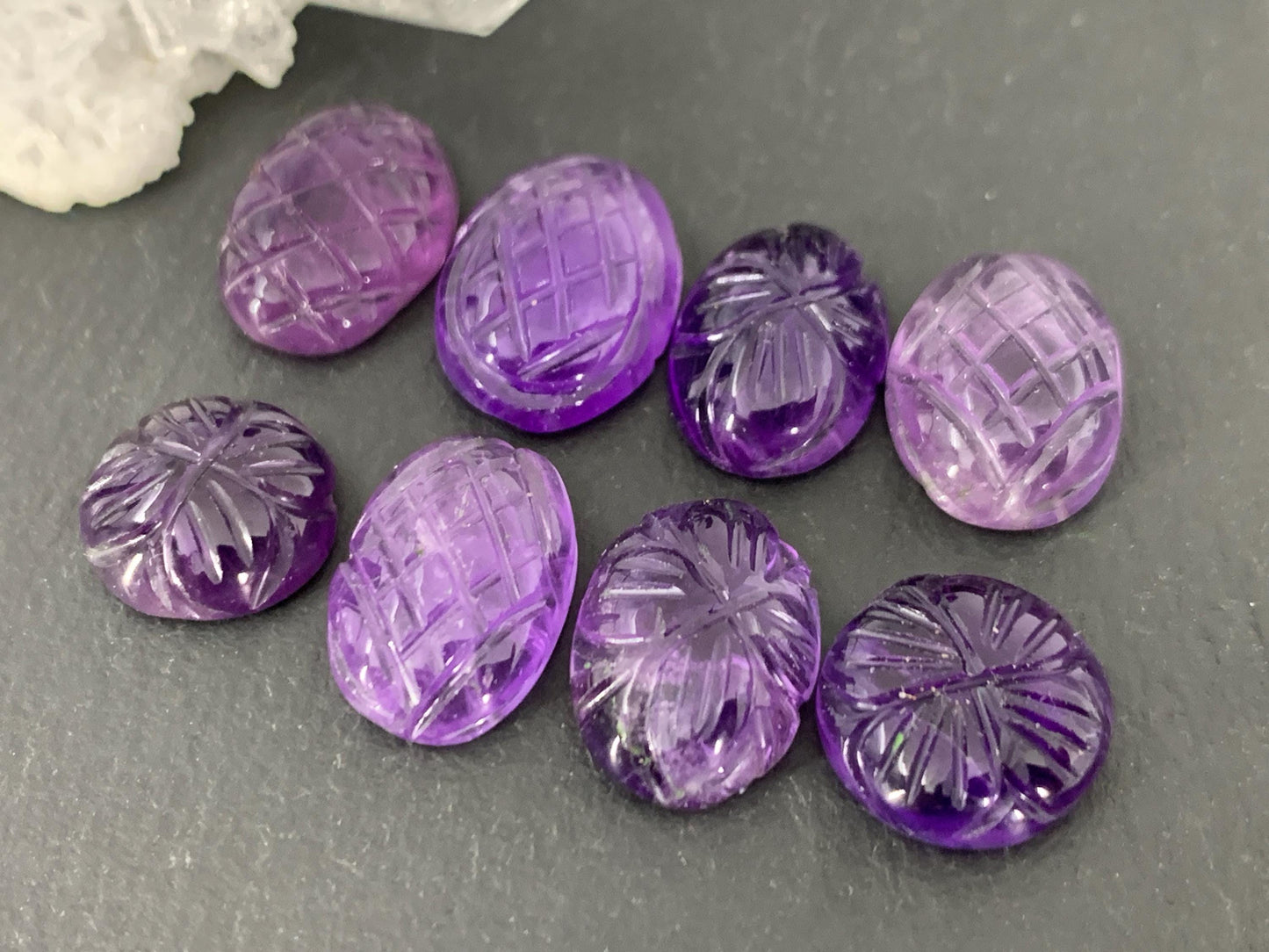 Amethyst carved 11-15mm long cabochon - Hand carved floral cabochon