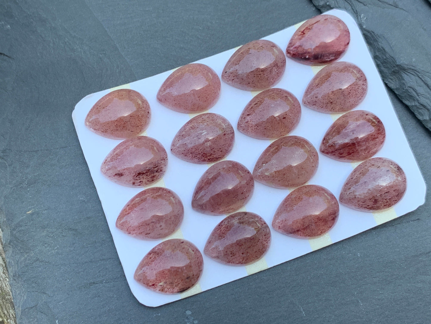 Strawberry Quartz pear 15x20mm Cabochon - Calibrated cabochons