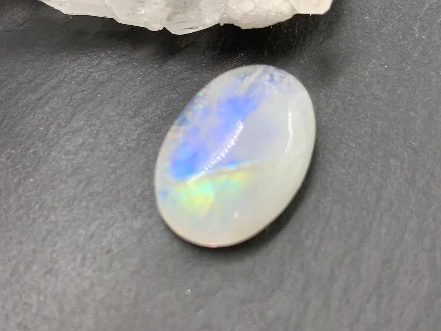 Rainbow Moonstone oval 19x13x7mm cabochon