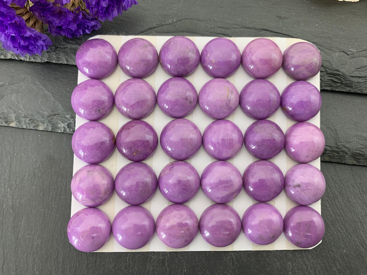 Phosphosiderite round 15mm cabochon