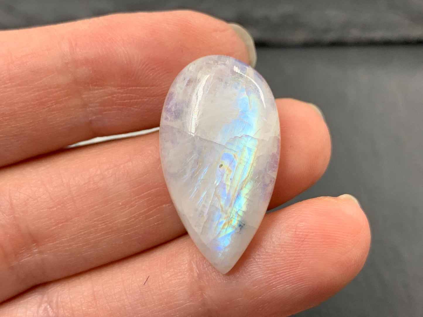 Rainbow Moonstone pear 28x16x7mm cabochon