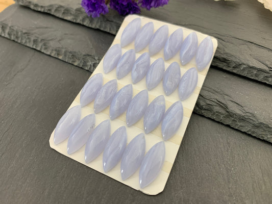 Blue Lace Agate marquise 8x20mm cabochon - Calibrated cabochons