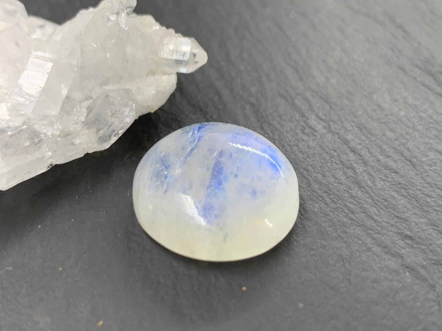 Rainbow Moonstone round 18x18x7mm cabochon