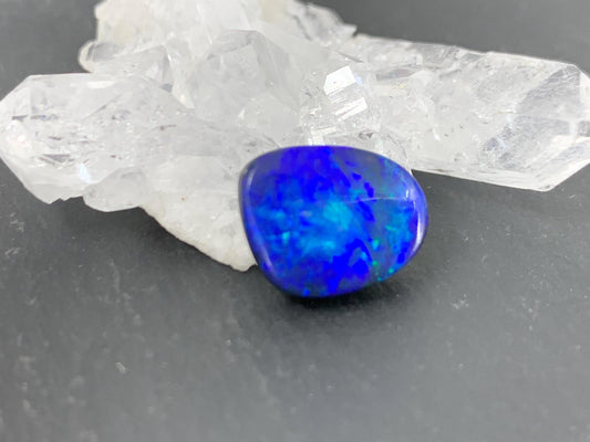 Australian Opal doublet 10x12x4mm cabochon