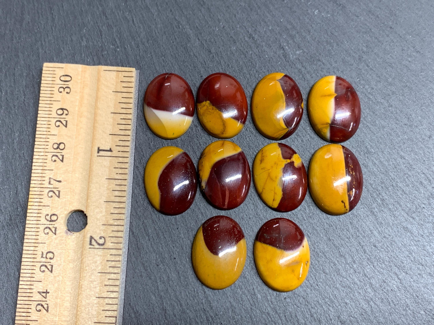 Mookaite oval 15x20mm cabochon - Calibrated cabochons