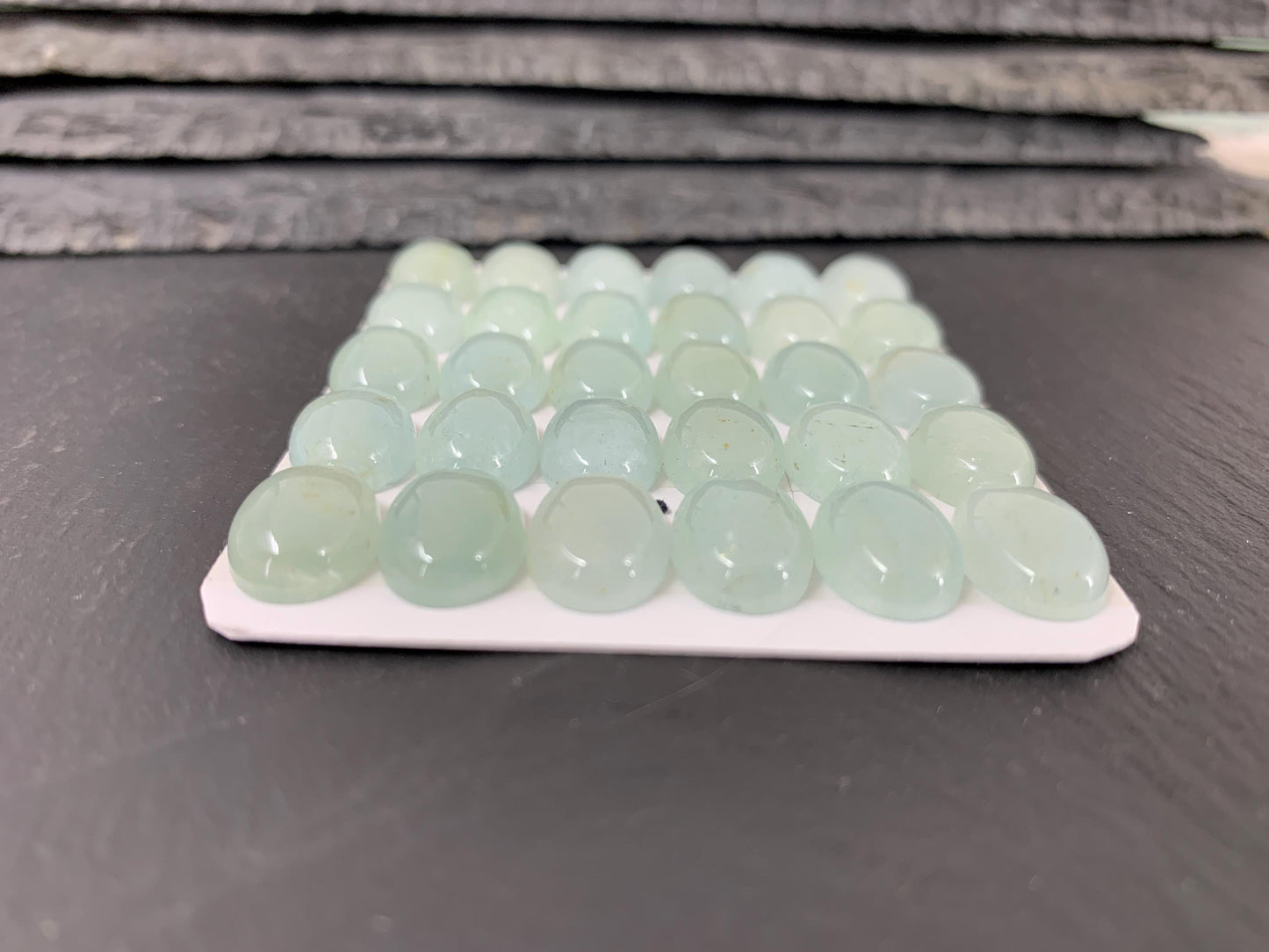 Aquamarine oval 10x14mm cabochon - Calibrated cabochons