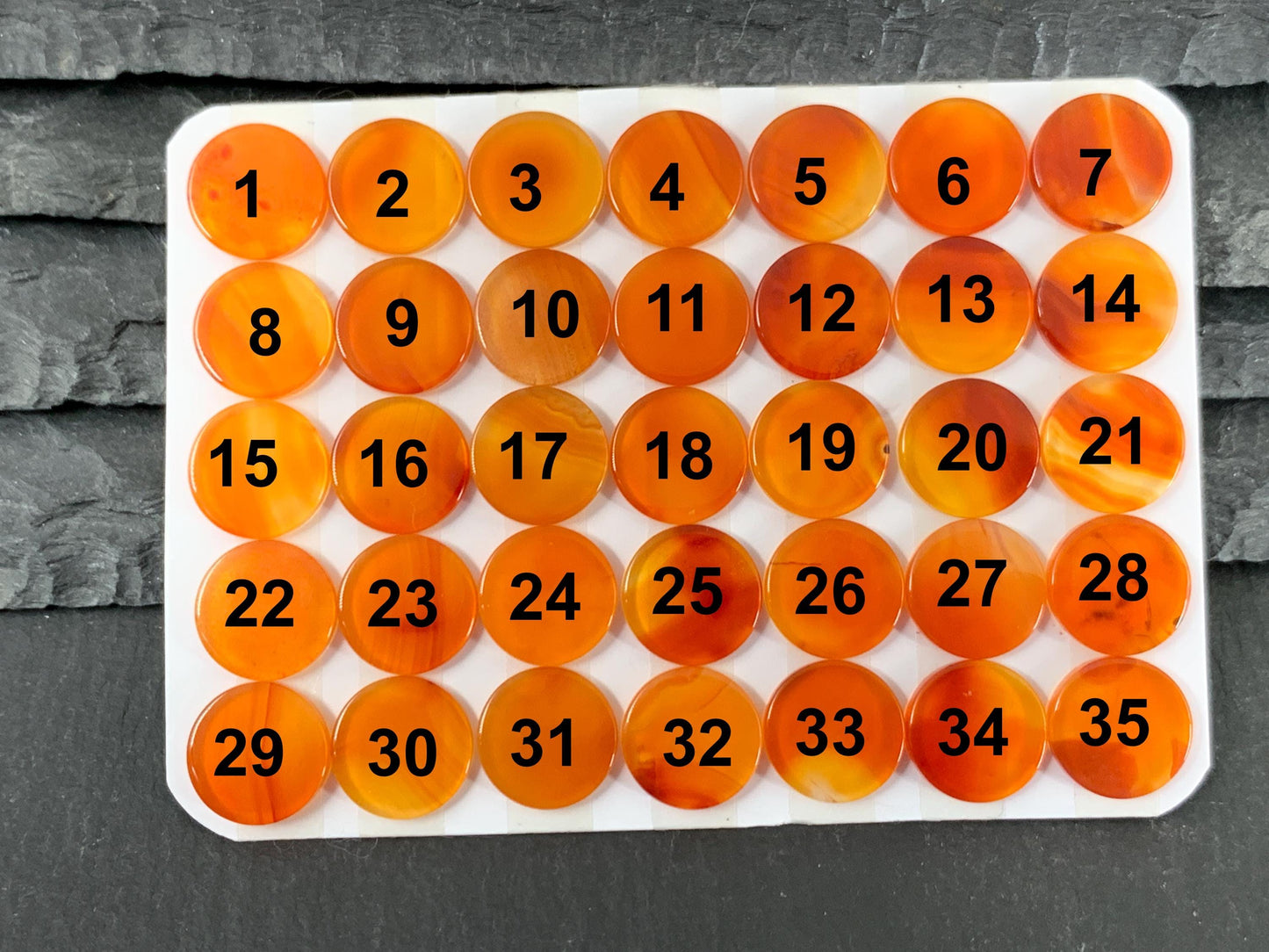 Flat Carnelian round 10mm cabochon - Calibrated cabochon