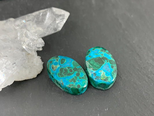 Malachite Chrysocolla oval 10x17x4mm cabochon pair