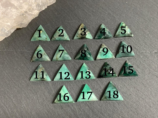 Faceted Emerald triangle 10x11mm cabochon