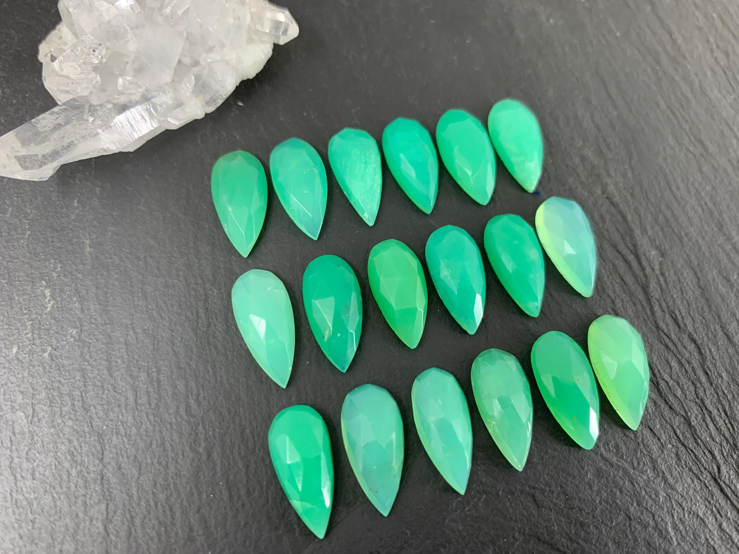 Faceted Chrysoprase pear 7x15mm cabochon