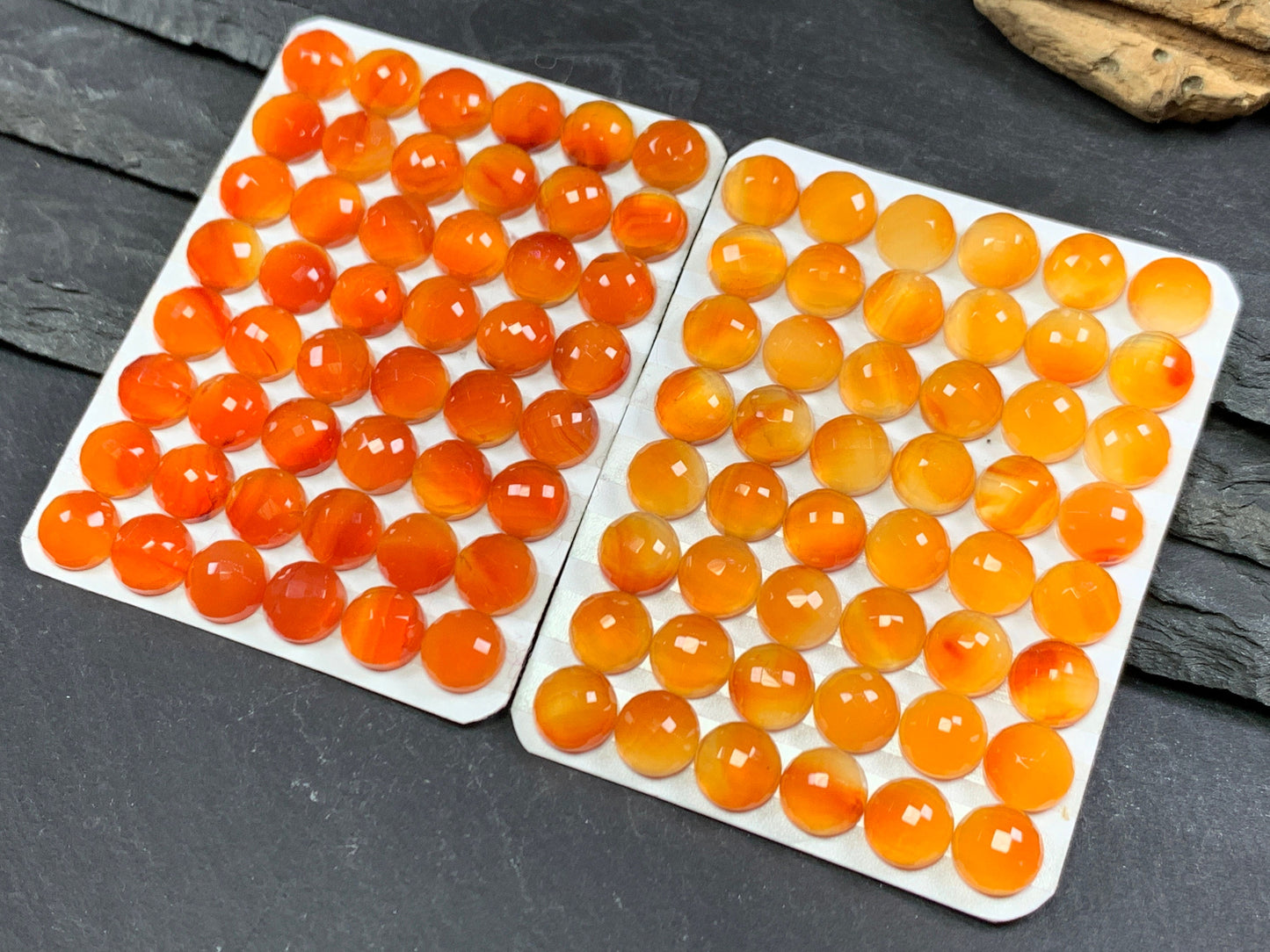 Faceted Carnelian round 8mm cabochon - Calibrated cabochons