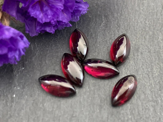 Garnet marquise  5x10mm cabochon
