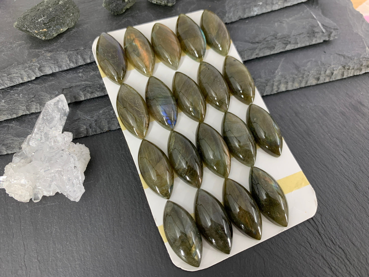 Labradorite marquise  12x25mm cabochon - Calibrated Cabochons