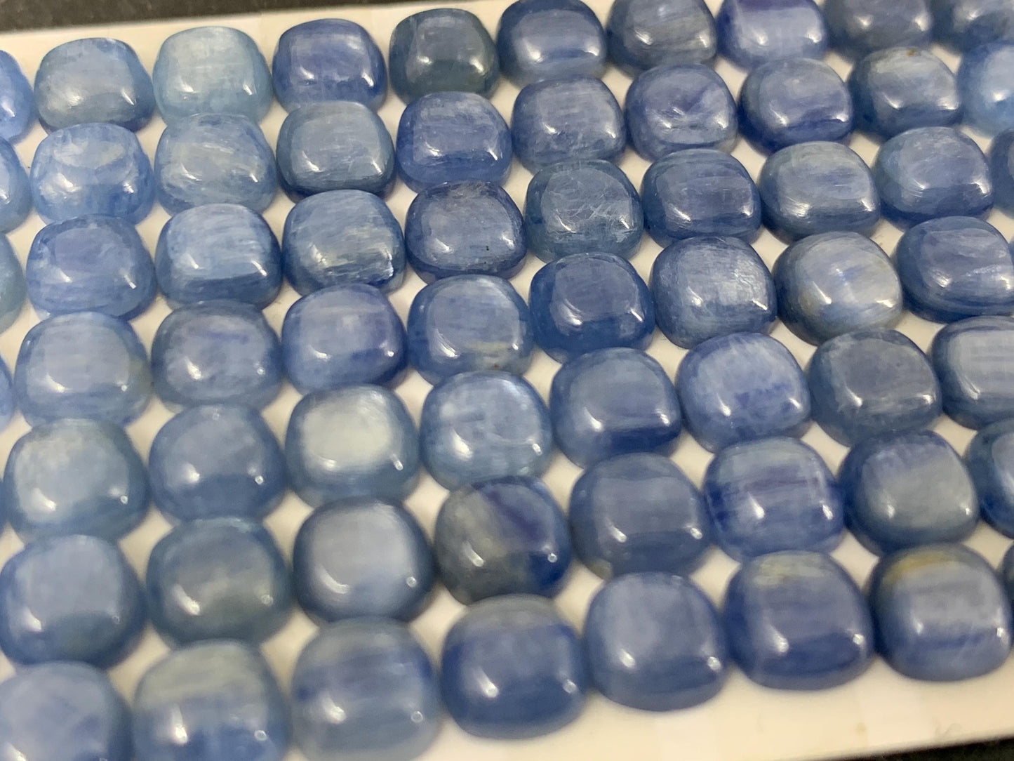 Kyanite square cushion 6mm cabochon - Calibrated cabochons
