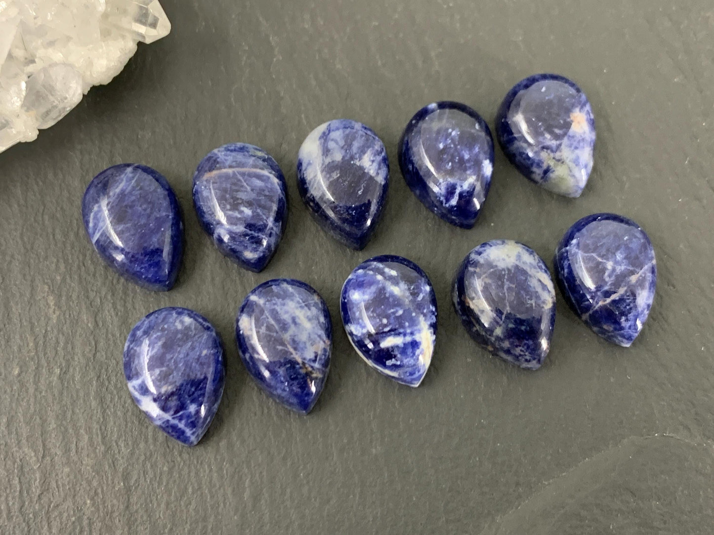 Sodalite pear 10x14mm cabochon