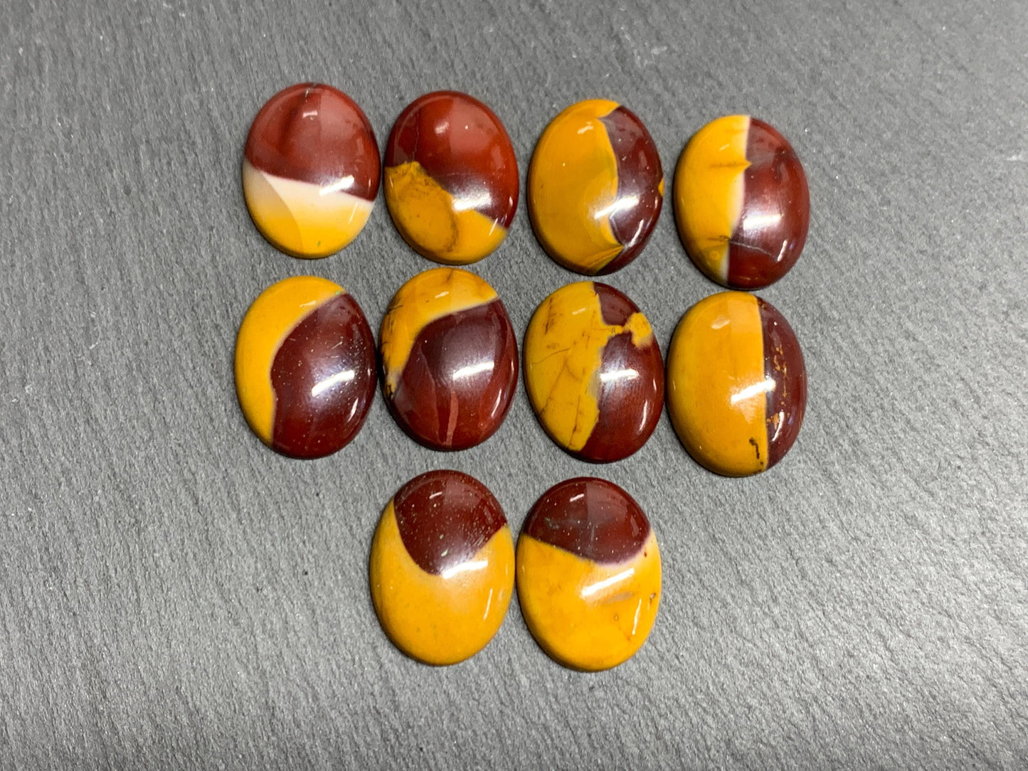 Mookaite oval 15x20mm cabochon - Calibrated cabochons