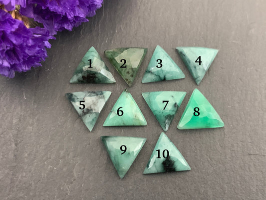 Faceted Emerald triangle 10mm cabochon