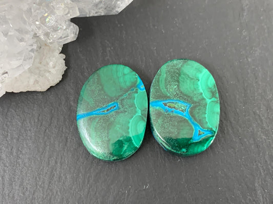 Malachite Chrysocolla oval 14x19x4mm cabochon pair