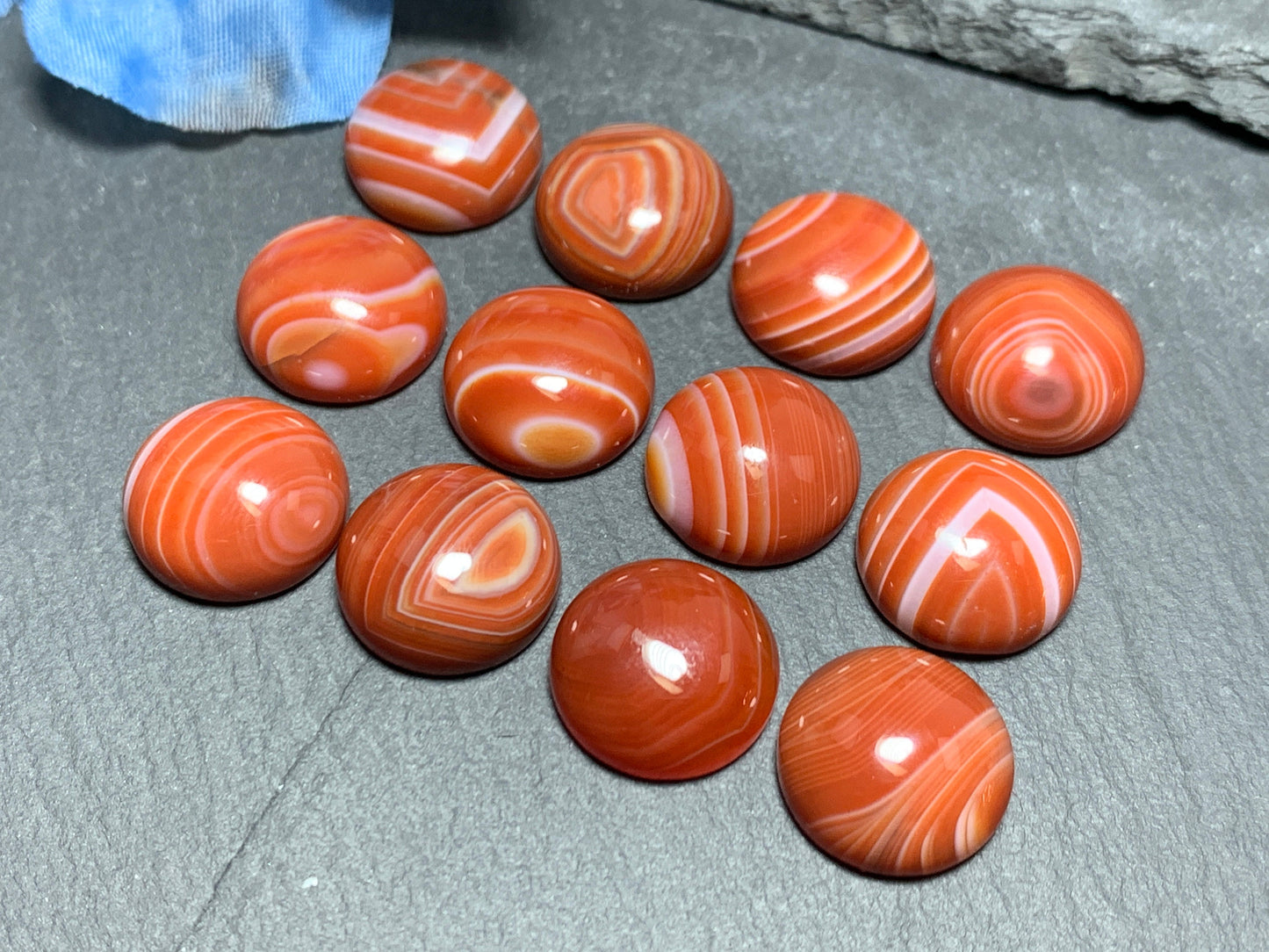 Red Agate round 15mm - Calibrated Cabochons