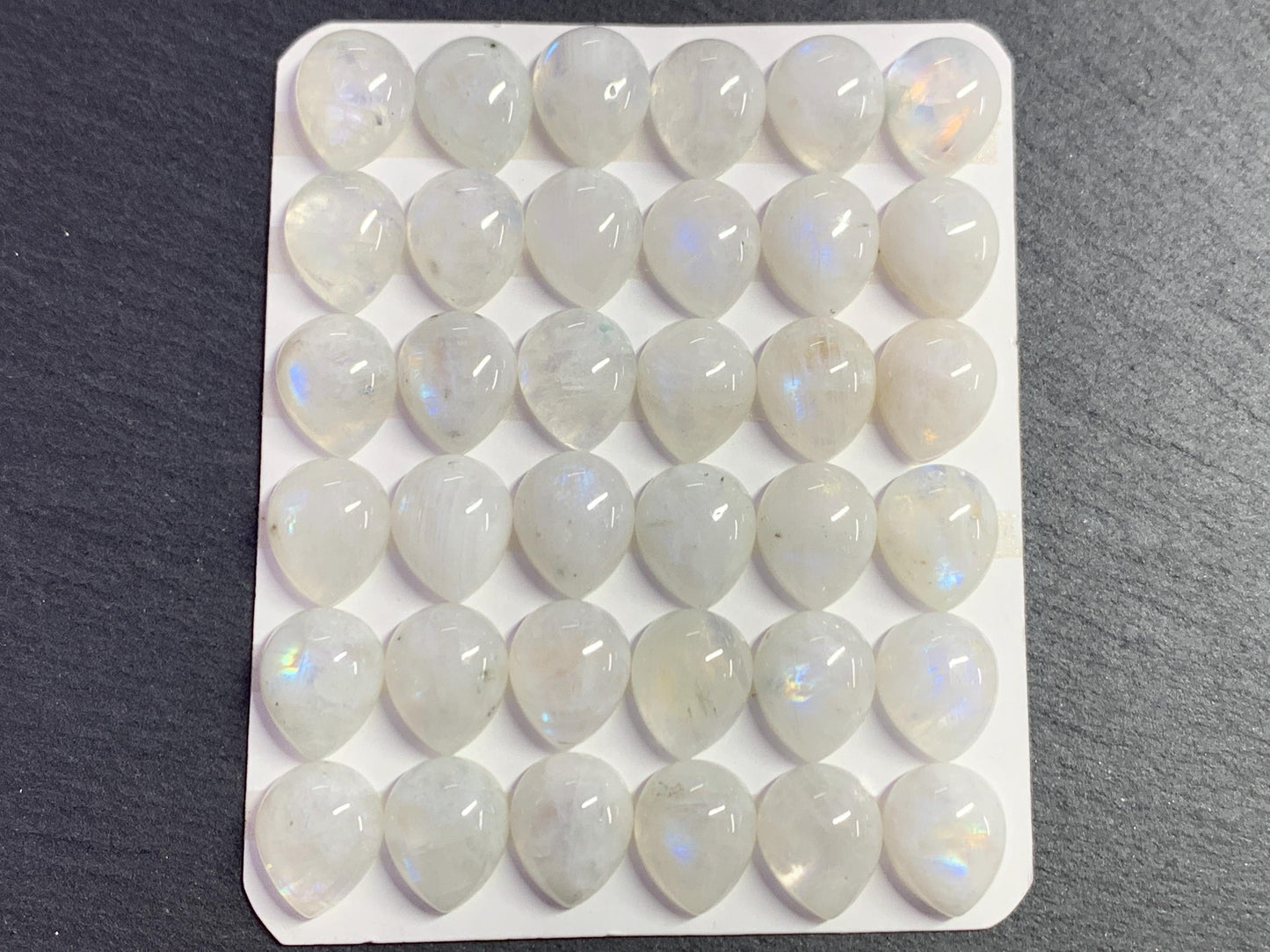Rainbow Moonstone pear 10x12mm cabochon - Calibrated cabochons
