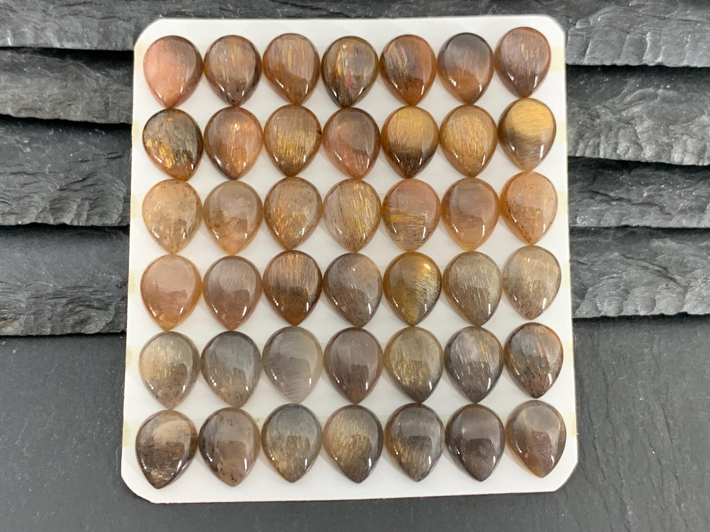 Gold Sunstone pear 8x10mm cabochon