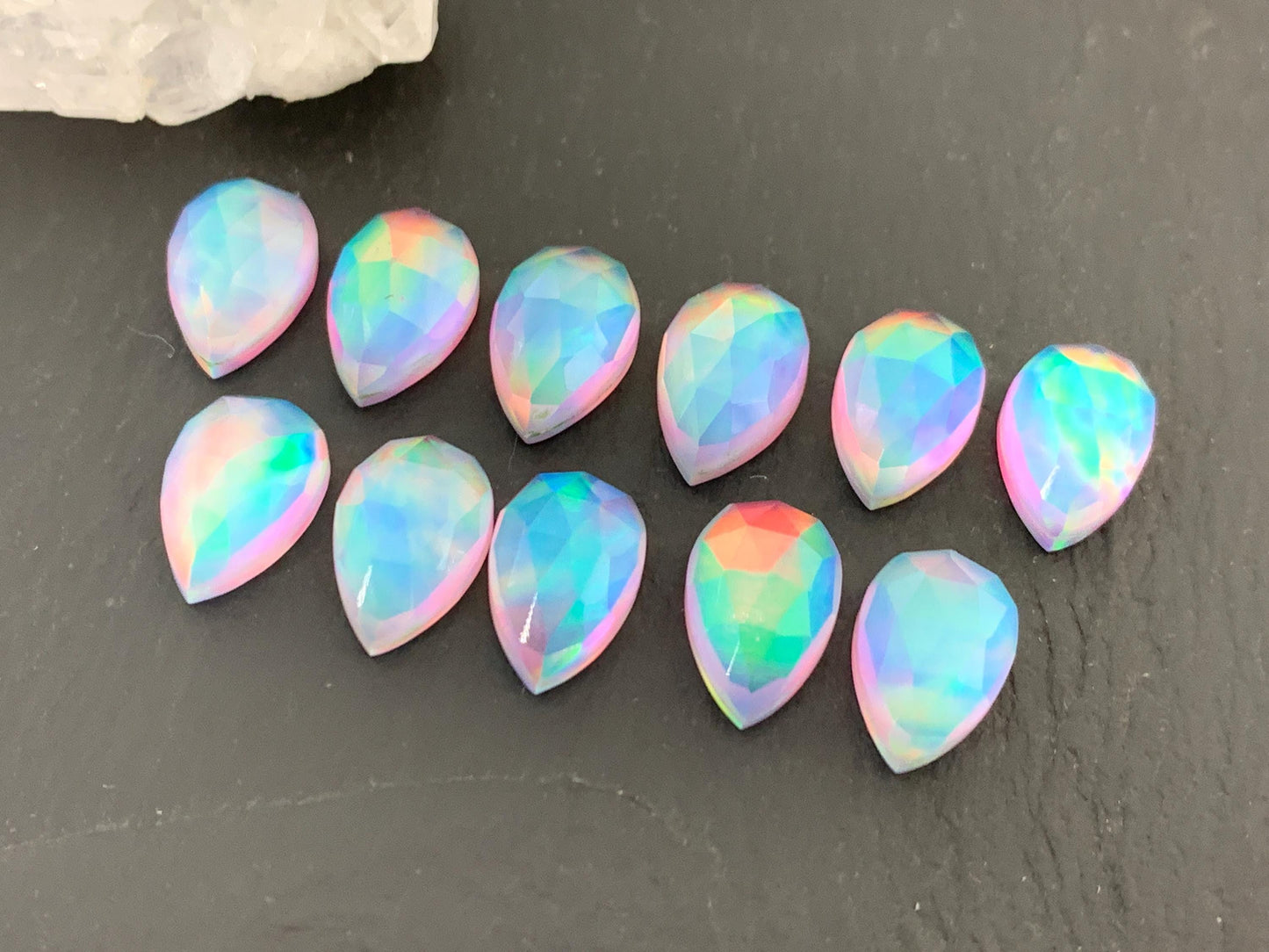 Faceted  Aurora Opal pear 8x12mm cabochon - Doublet cabochons - man made Opal