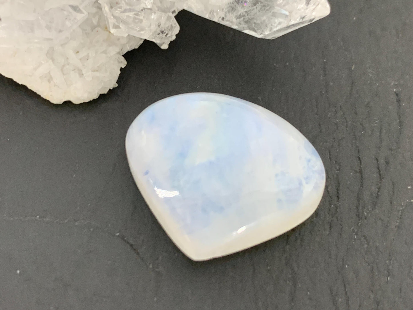 Rainbow Moonstone pear 16x19x7mm cabochon