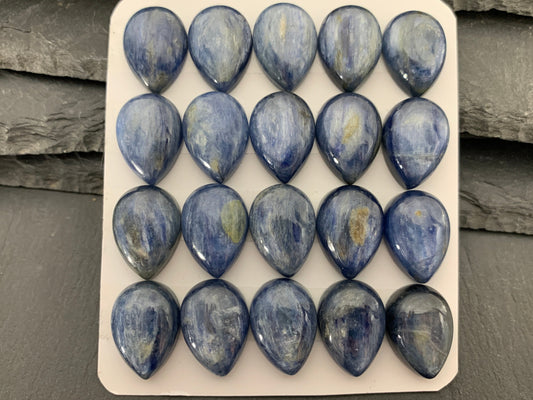 Kyanite pear 13x18mm cabochon - Calibrated Cabochons