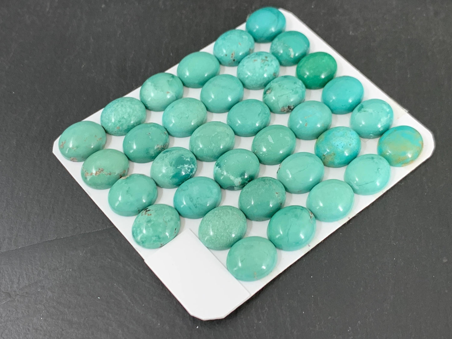 Turquoise oval 10x12mm cabochon - Calibrated cabochons