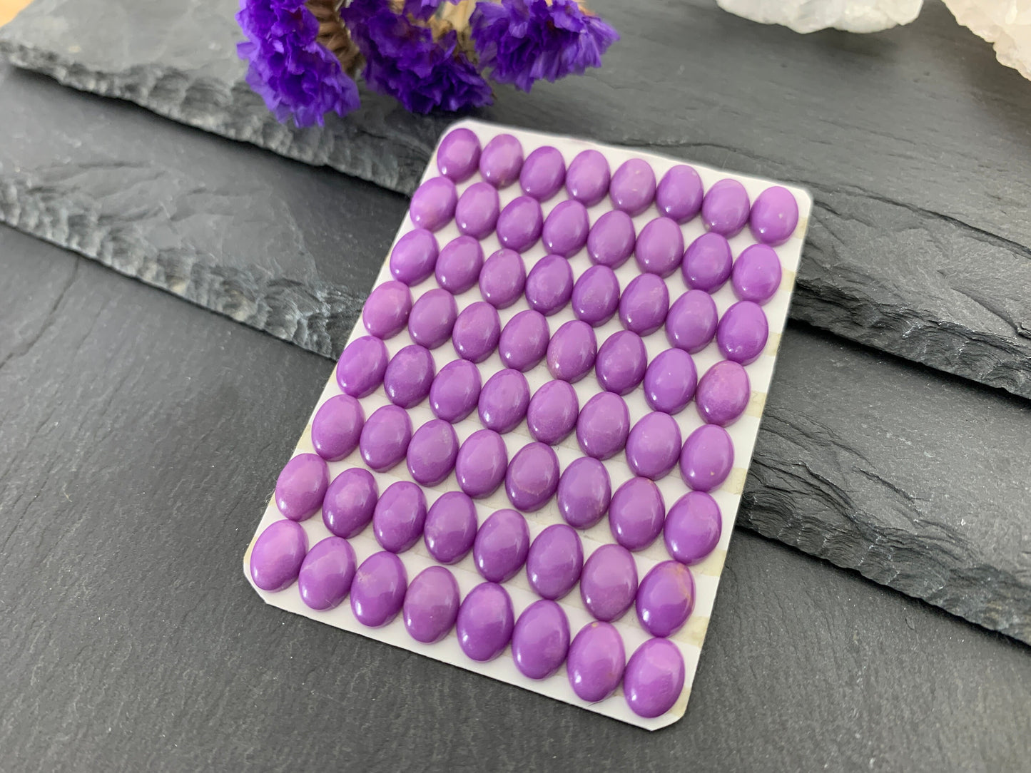 Phosphosiderite oval 6x8mm cabochon - Calibrated cabochons