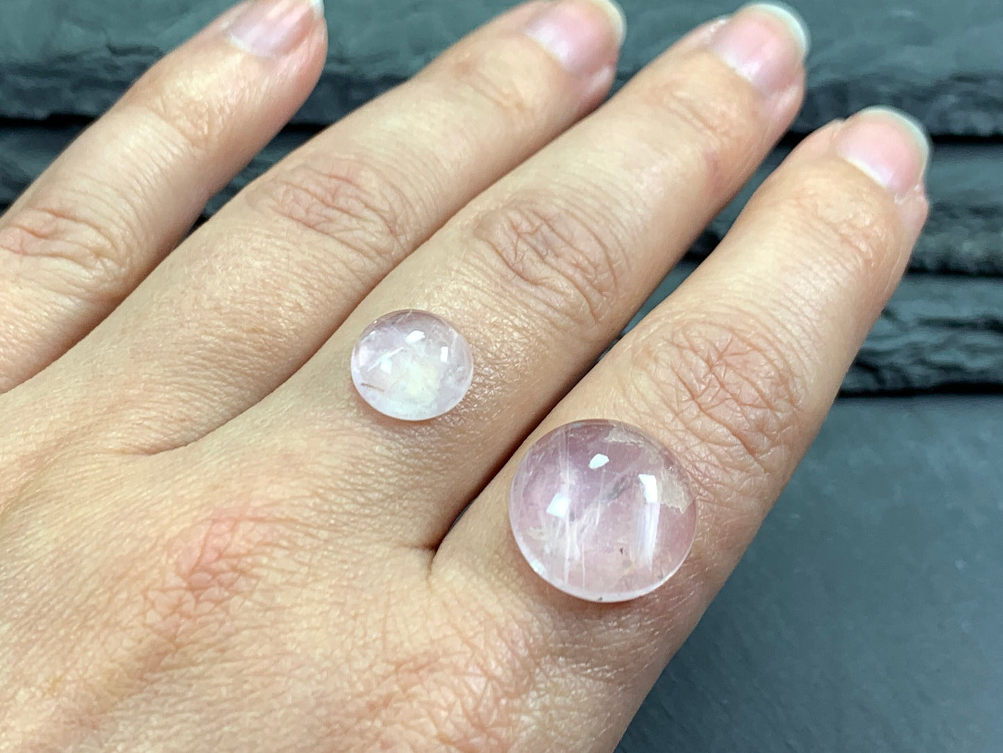 Rose Quartz round 10mm cabochon - Calibrated cabochons