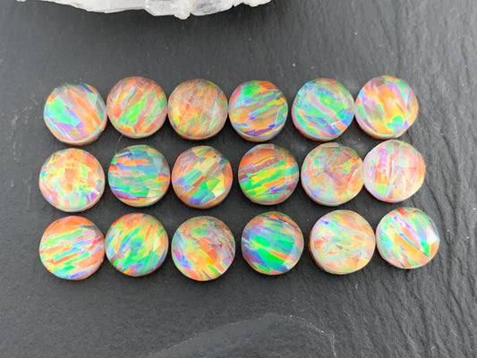 Faceted Aurora Opal round 8mm cabochon - Doublet cabochons