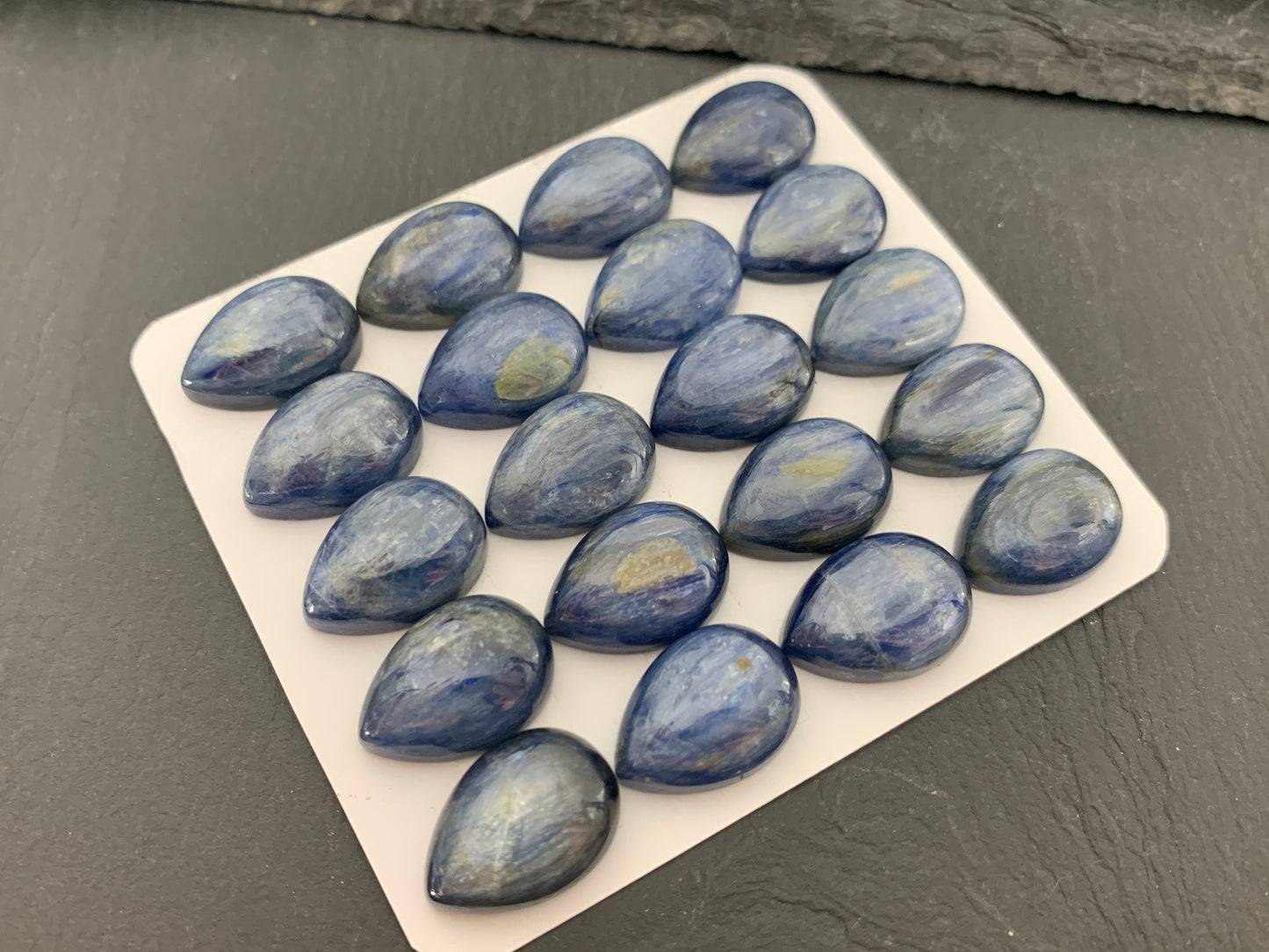 Kyanite pear 13x18mm cabochon - Calibrated Cabochons