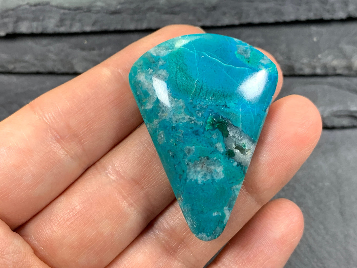 Chrysocolla 43x31x18mm cabochon (Peru)
