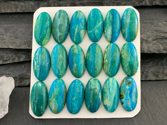 Opaline oval 10x20mm cabochon - Calibrated cabochons