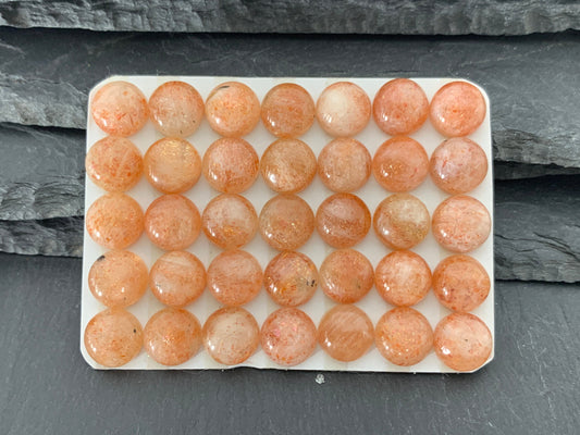Sunstone round 10mm cabochon - Calibrated cabochons
