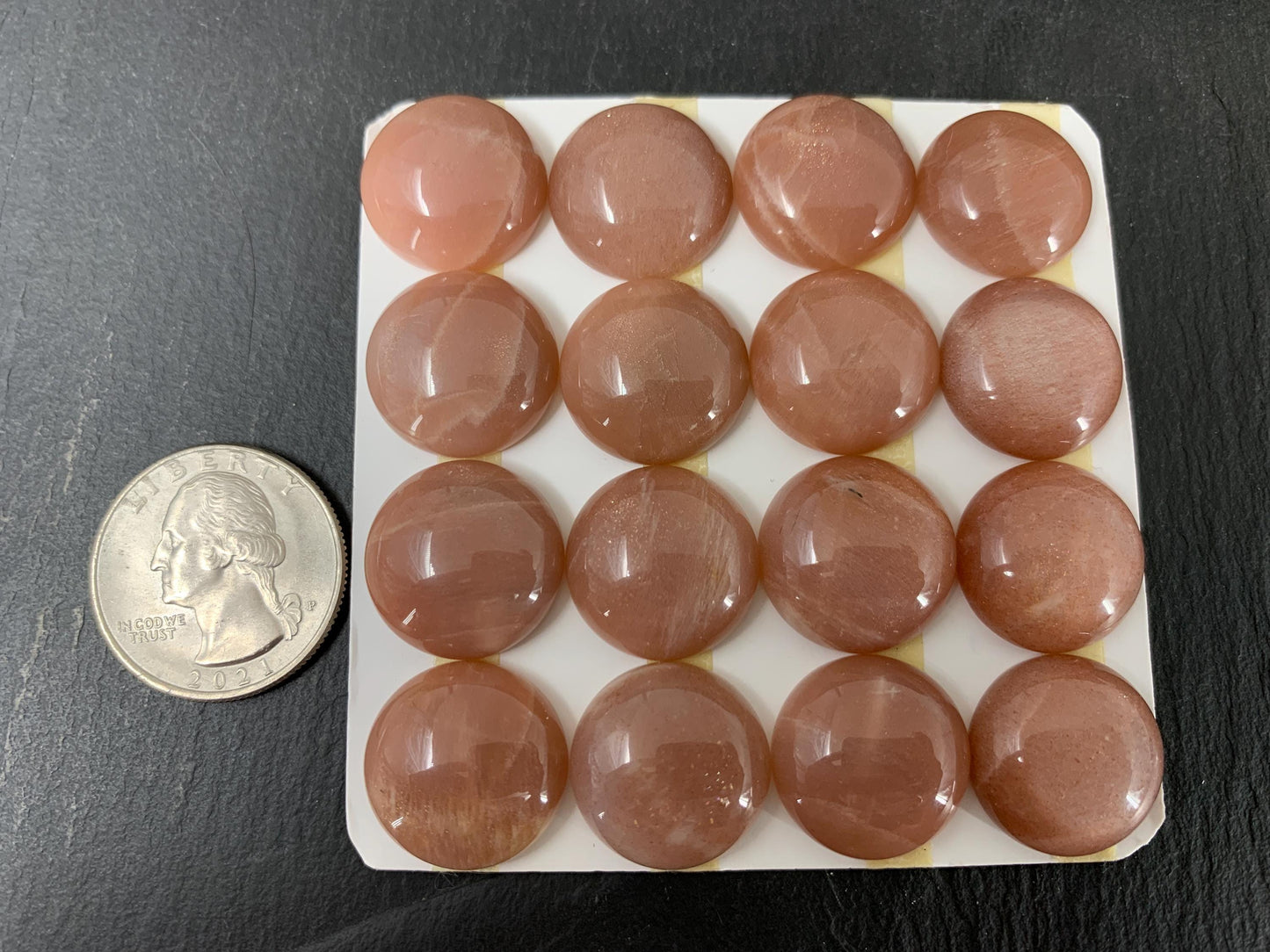 Pink Moonstone round 18mm cabochon - Calibrated cabochons