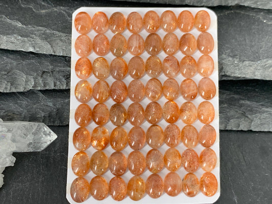SunStone oval 6x8mm cabochon - Calibrated cabochons