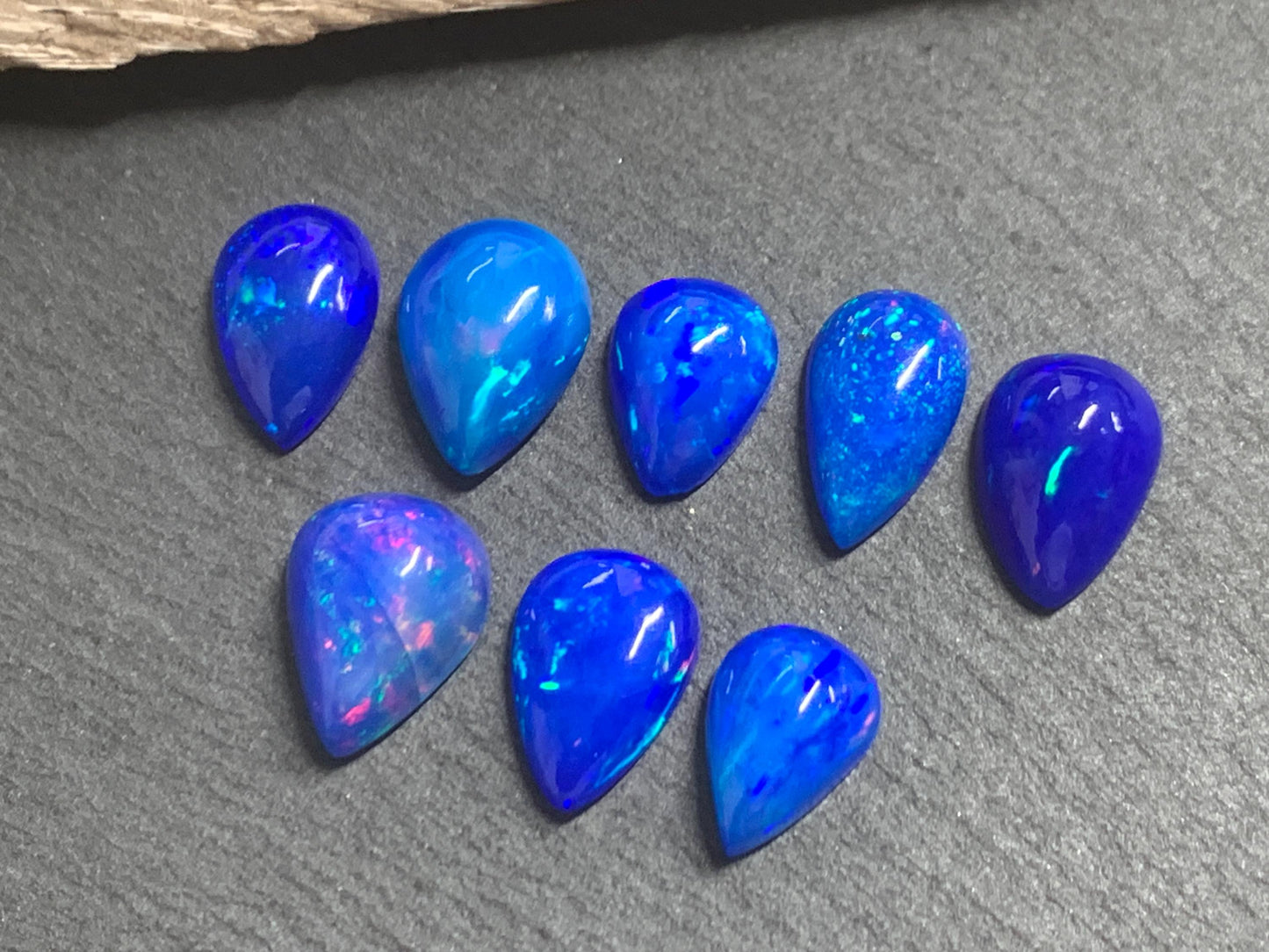 Ethiopian Opal pear 10-12mm long cabochon - Natural Opal smoked to blue color