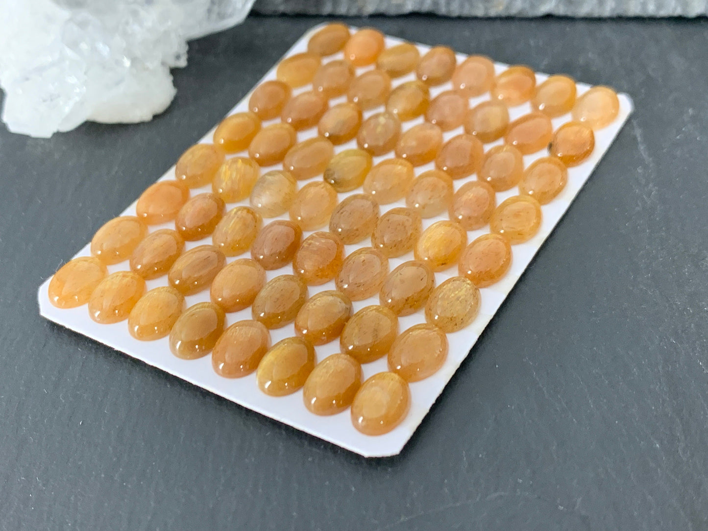 Gold Sunstone oval 6x8mm cabochon - Calibrated cabochons