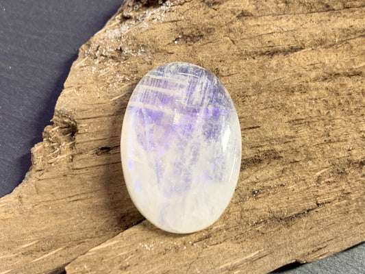 Rainbow Moonstone cabochon 24x17x5mm