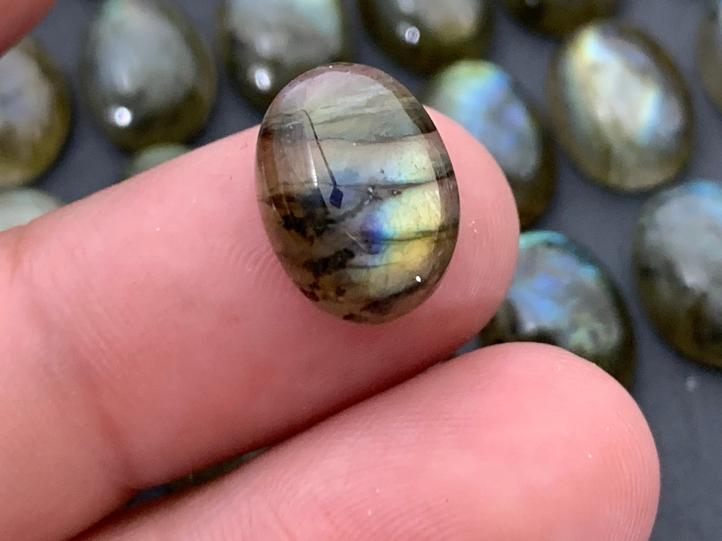 Labradorite oval 10x14mm cabochon