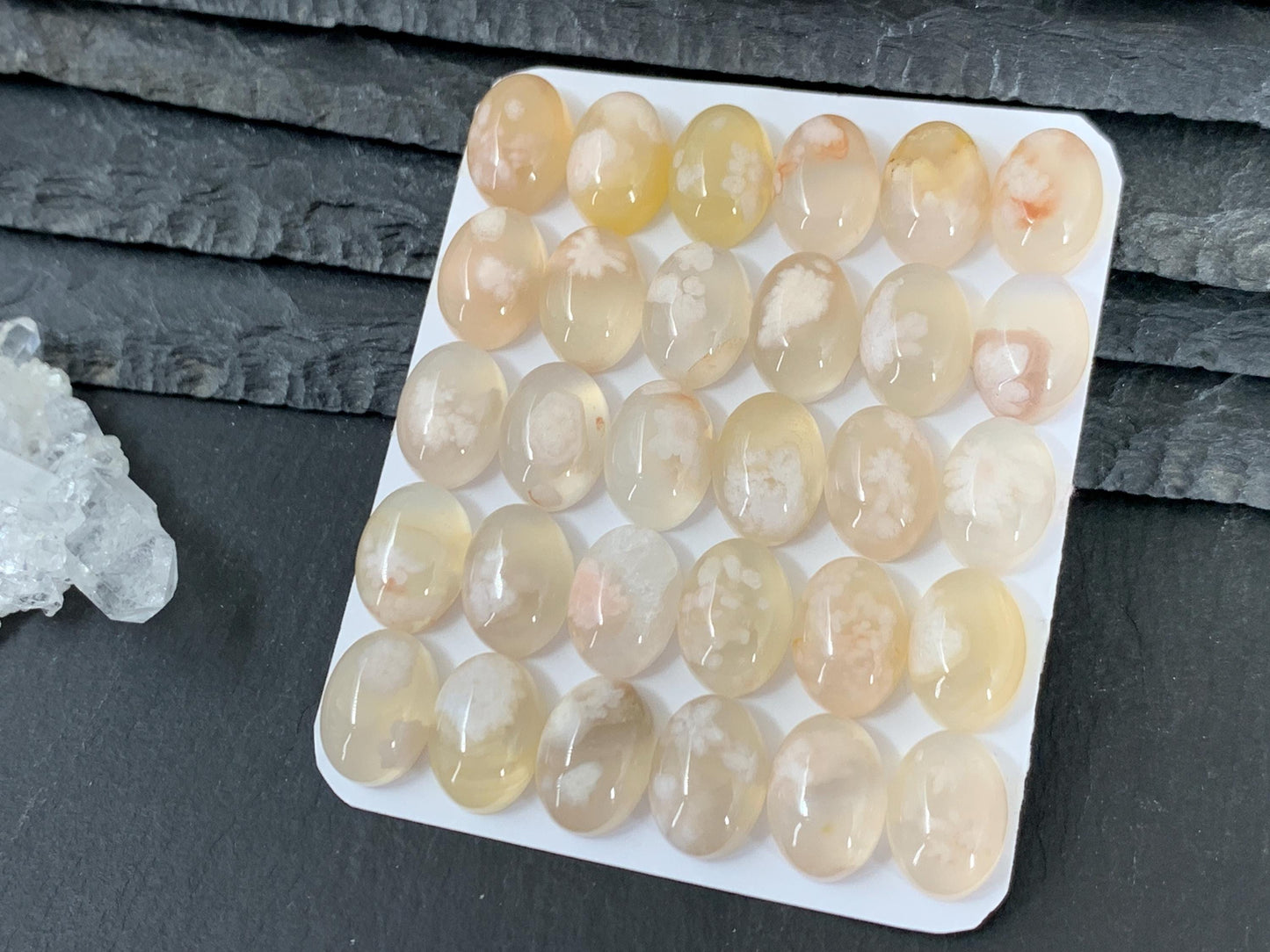 Flower Agate oval 10x14mm cabochon - Calibrated cabochons
