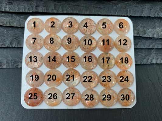 Sunstone round 12mm cabochon - Calibrated cabochons.