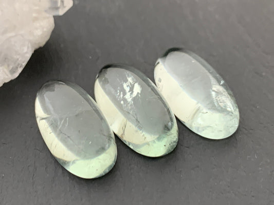 Green Amethyst oval 10x20mm cabochon - Calibrated cabochons