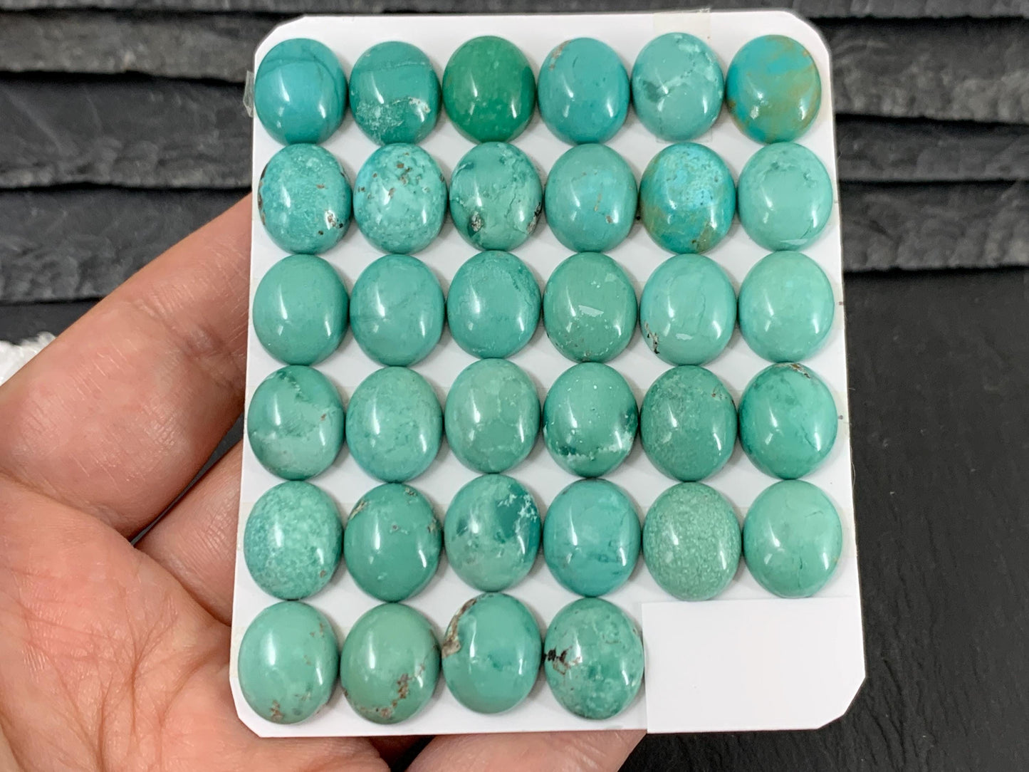 Turquoise oval 10x12mm cabochon - Calibrated cabochons