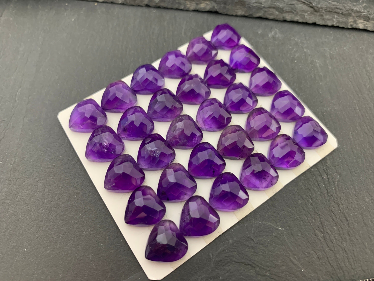 Faceted Amethyst heart 12x12mm cabochon - Calibrated cabochons
