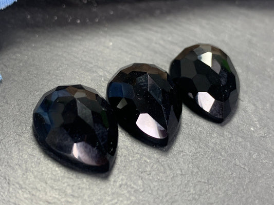 Faceted black Agate pear 13x18mm cabochon