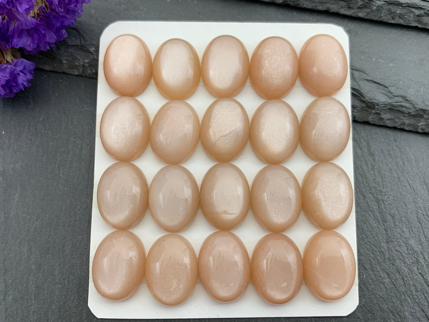 Peach Moonstone oval 12x16mm cabochon - Calibrated cabochons