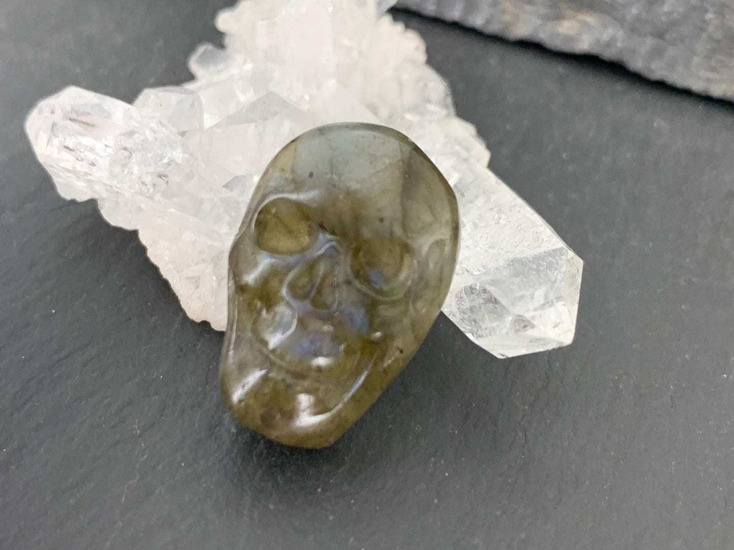 Labradorite Skull Cabochon 15x21mm, Labradorite Skull, Natural Gemstone, Halloween Jewelry, Handcrafted Accessory